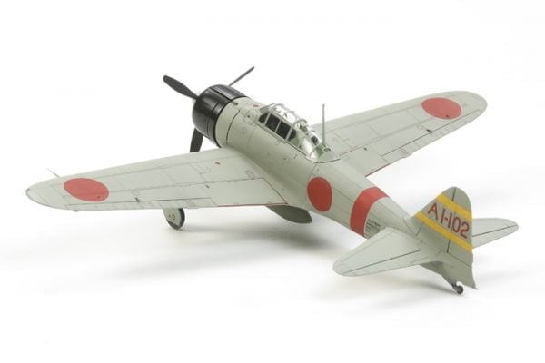 Mitsubishi A6M2b ZEKE Zero Fighter Aircraft Kit 72 Scale Tamiya 60780 detail b