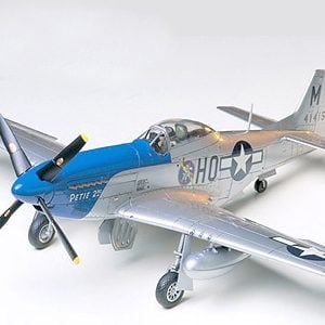 North American P51D Mustang 8th Air Force Aircraft Kit 48 Scale Tamiya 61040