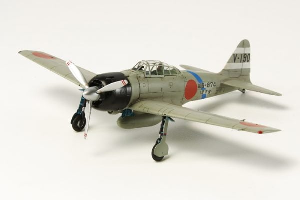 Mitsubishi A6M3 (Hamp) - Zero Fighter Model 32 by Tamiya 60784