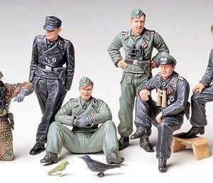 Tamiya German Tank Crew at Rest 1-35 Scale 35201