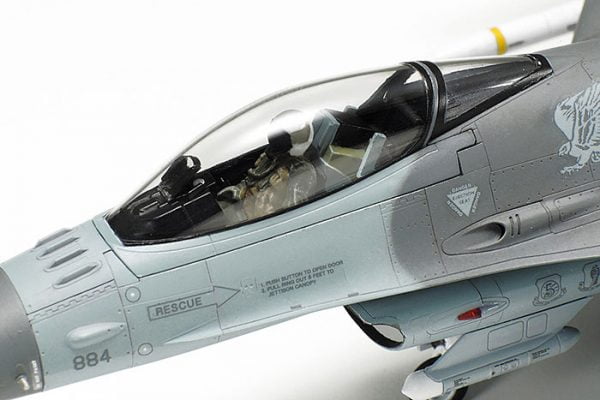 Up Close Tamiya F-16 CJ Fighting Falcon - Block 50 with Full Equipment 72 Scale