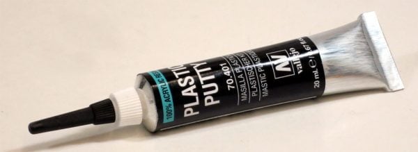 Tube de mastic en plastique Vallejo 70401