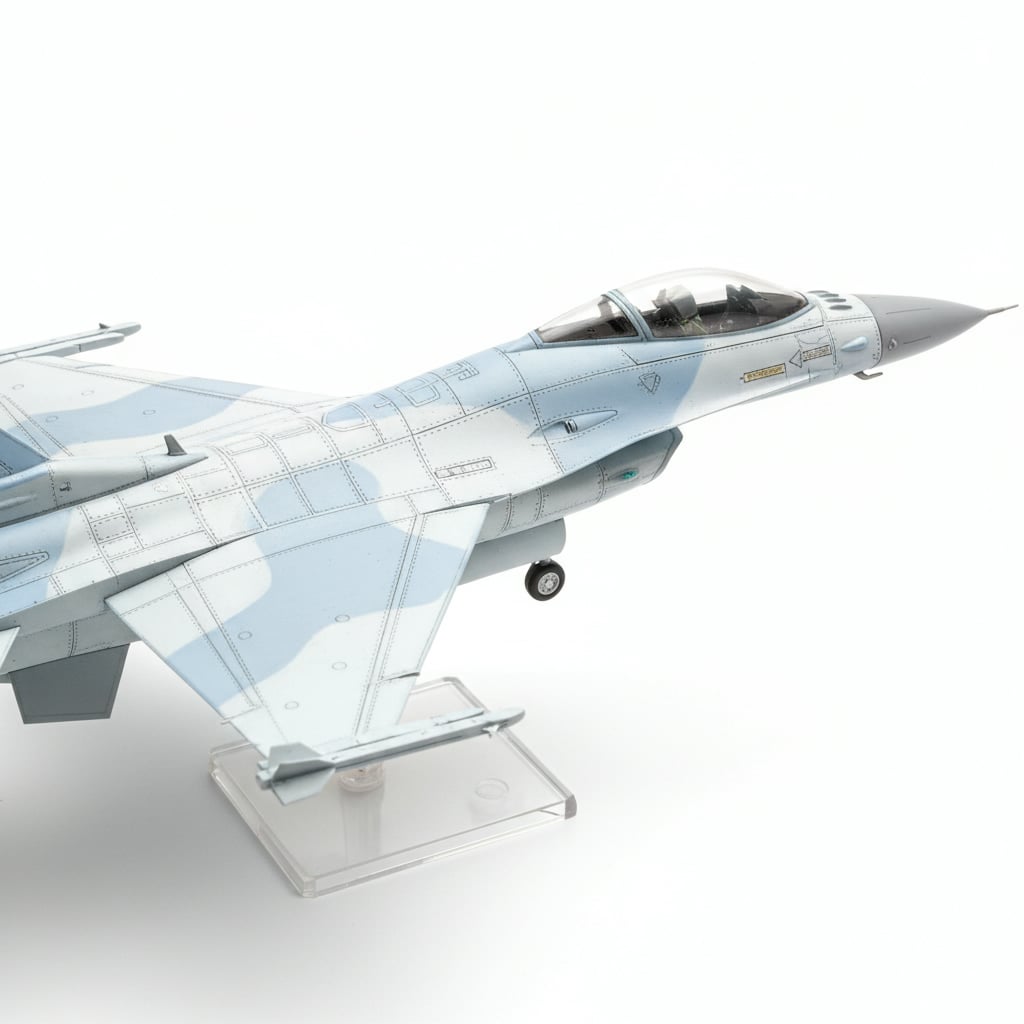 Paneliner White and Winter Camouflage by AK Interactive AKI 2074