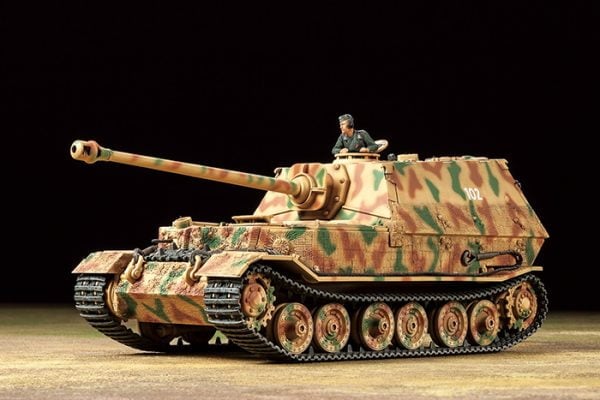 Tamiya German Tank Destroyer Elefant 1-48 Scale 32589