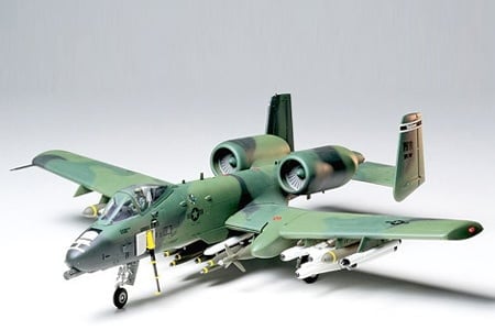 Tamiya A-10 Thunderbolt II Kit CO128 1:48 Scale Model Kit 61028