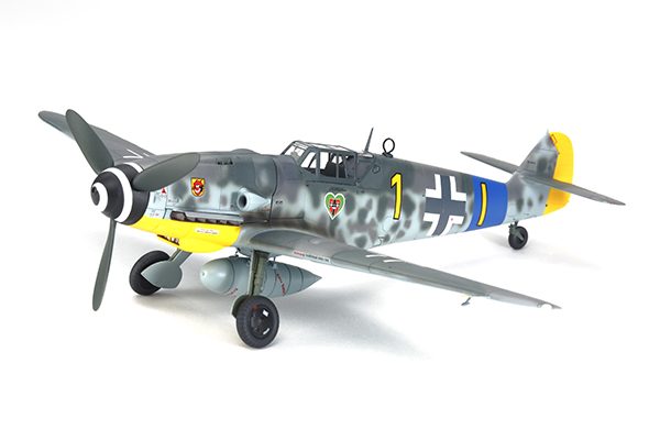 Tamiya Messerschmitt Bf 109 G-6 1:48 Scale Model Kit 61117
