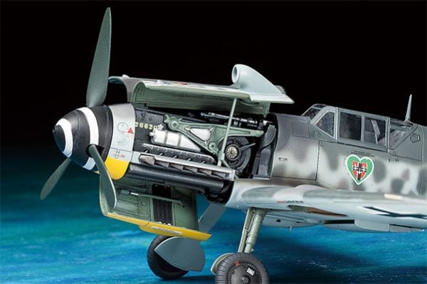 Tamiya Messerschmitt Bf 109 G-6 1:48 Scale Model Kit 61117