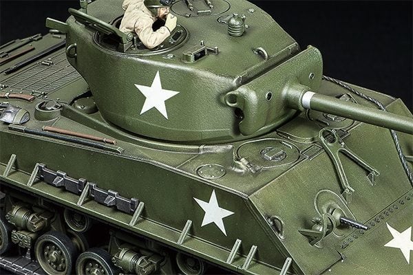 Tamiya US Medium Tank M4A3E8 Sherman Easy Eight 32595