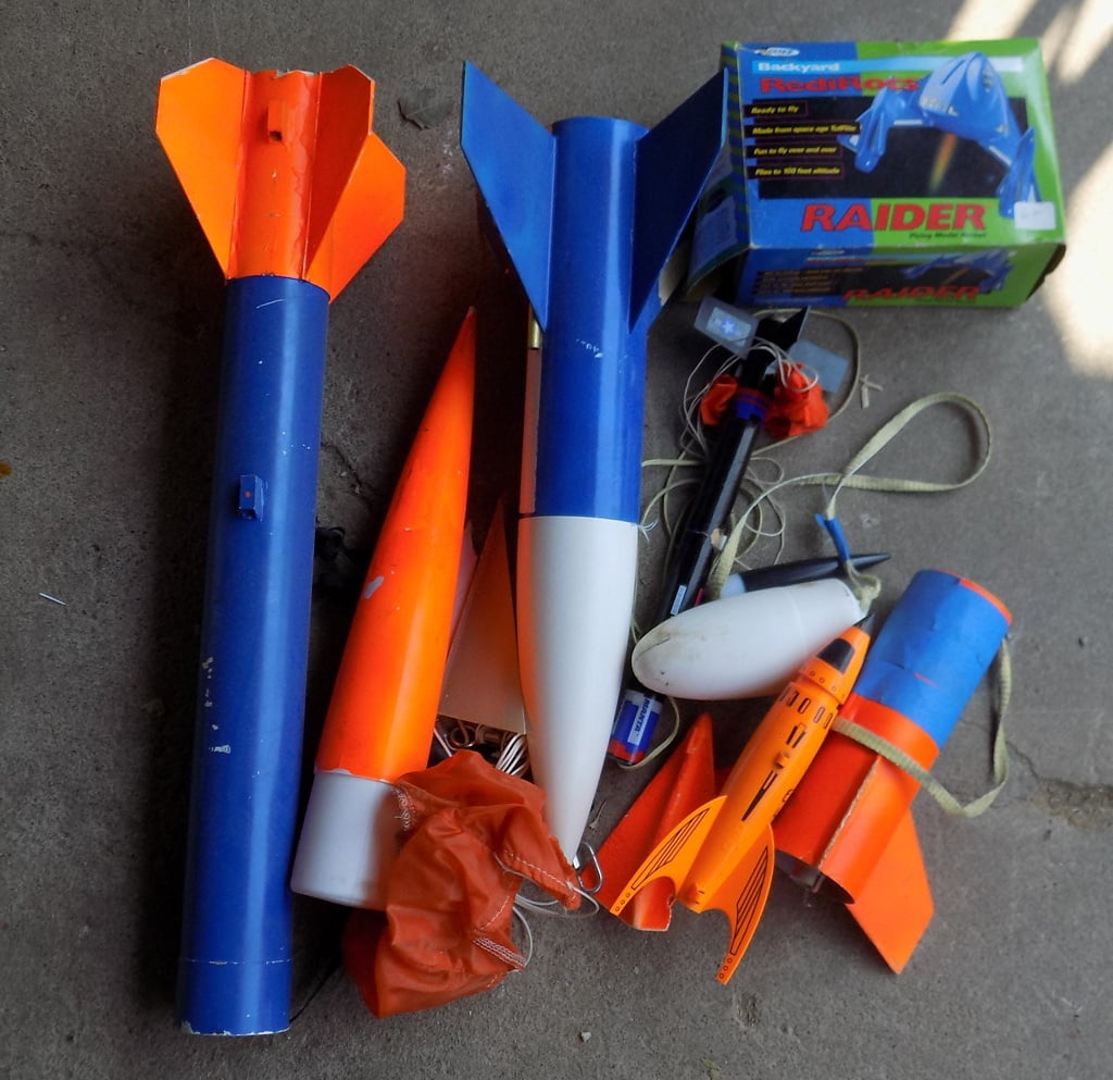 Lot 15 Assorted Rockets