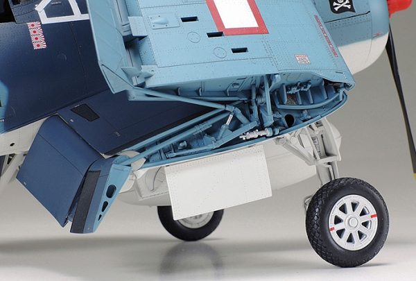 Tamiya Vought F4U-1A Corsair 60325
