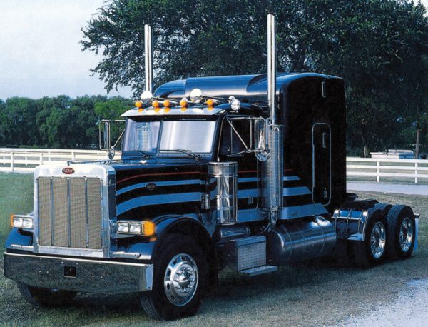 Italeri Peterbilt 378 Long Hauler 1/24 Scale 3857