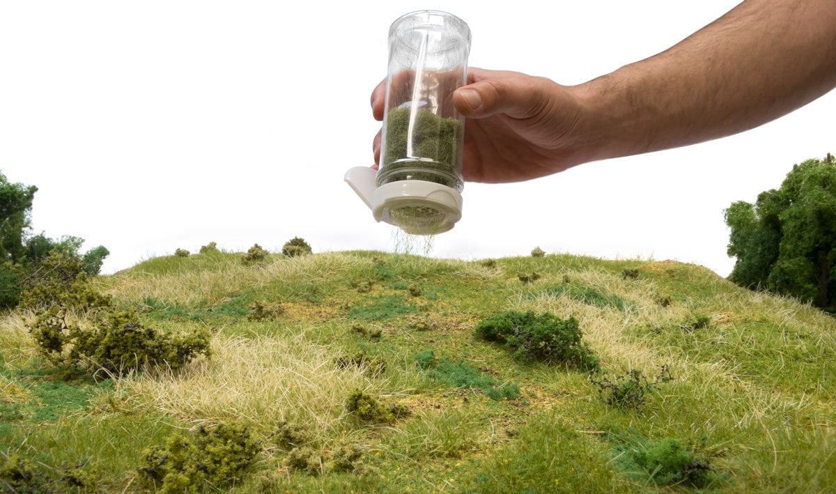 In Use Woodland Scenics Static Grass Starter Kit FS647