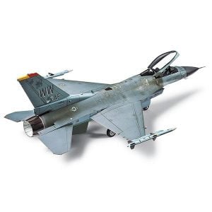 Tamiya F-16CJ Block 50 Fighting Falcon