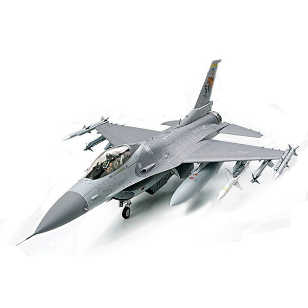 Tamiya Lockheed Martin F-16CJ Block 50 Fighting Falcon 1/32 Scale