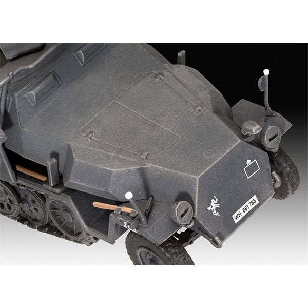 Revell Sd.Kfz. 251/1 Ausf. C + Wurfr. 4 1/72 Scale RVG 03324