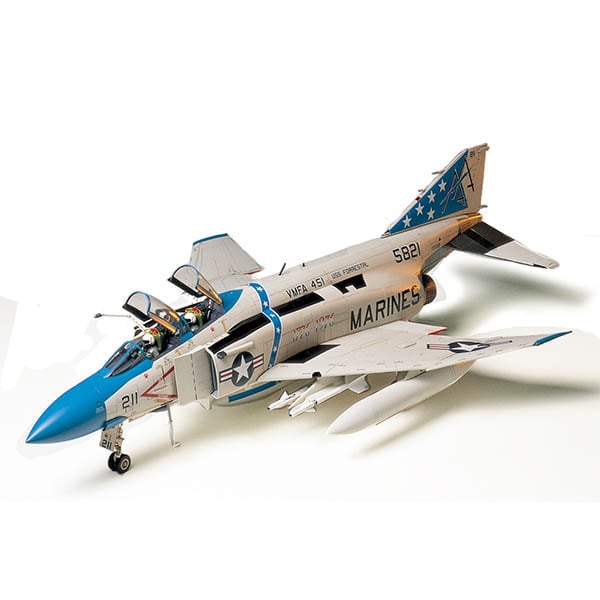 Tamiya McDonnell Douglas F4J Navy Phantom II 1/32 Scale 60306