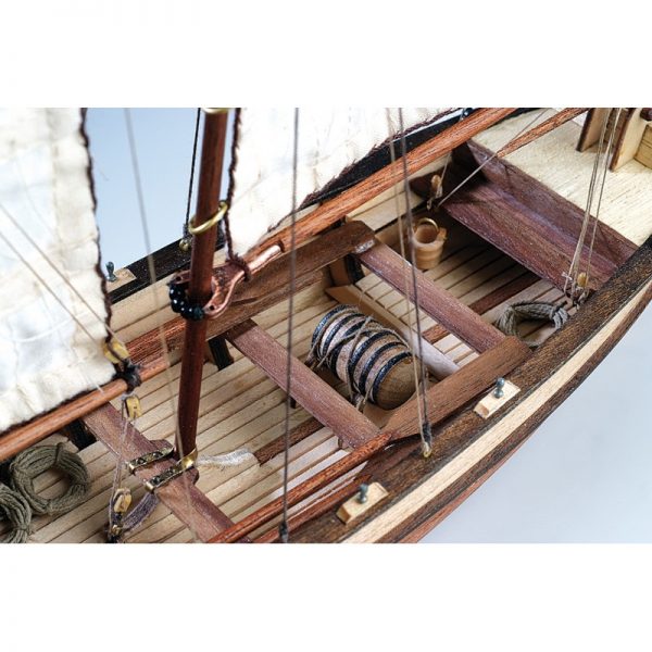 Artesania Latina Endeavour's Longboat 1/50 Scale 19015