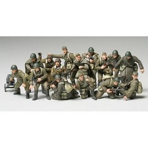 Tamiya 1/48 WWII Russian Infantry And Tank Crew Set 32521