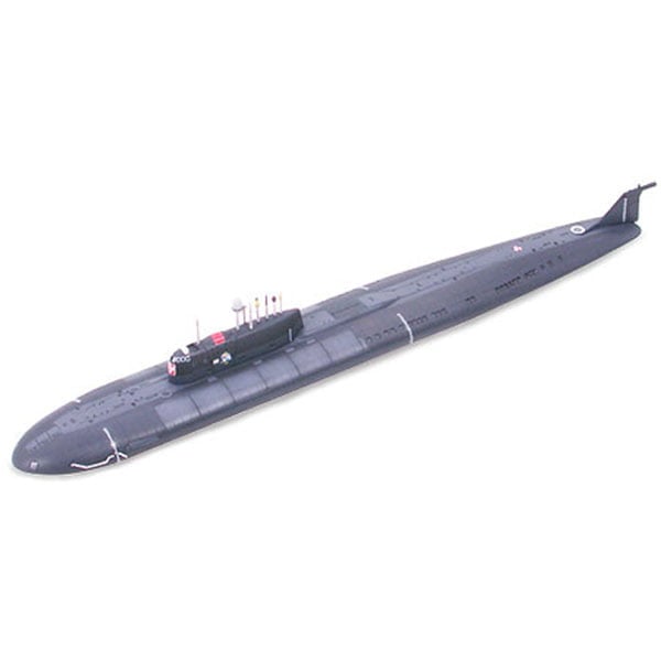 Tamiya 1/700 Russian SSGN Kursk Oscar II Class 31906