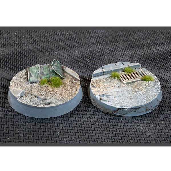 Gamers Grass Urban Warfare Bases Round 32mm Pack of 8 GGB-UWR32