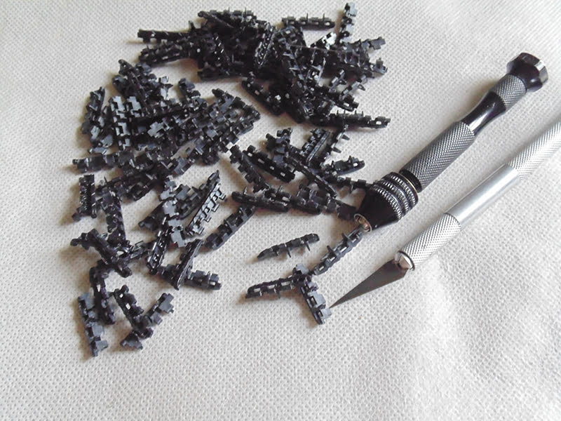 Dozens of links with drill and blade