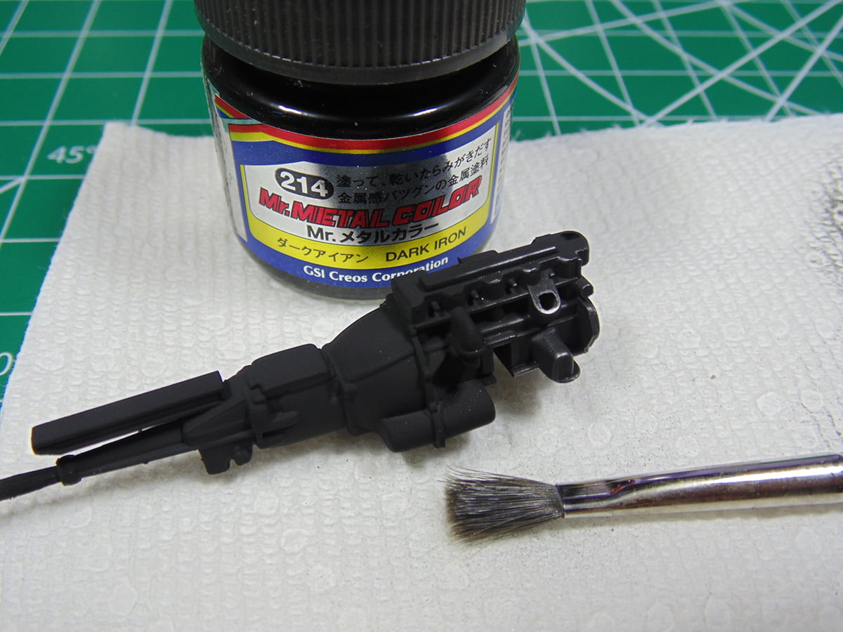 Mr. Metal Color With Half Dry Brushed Engine