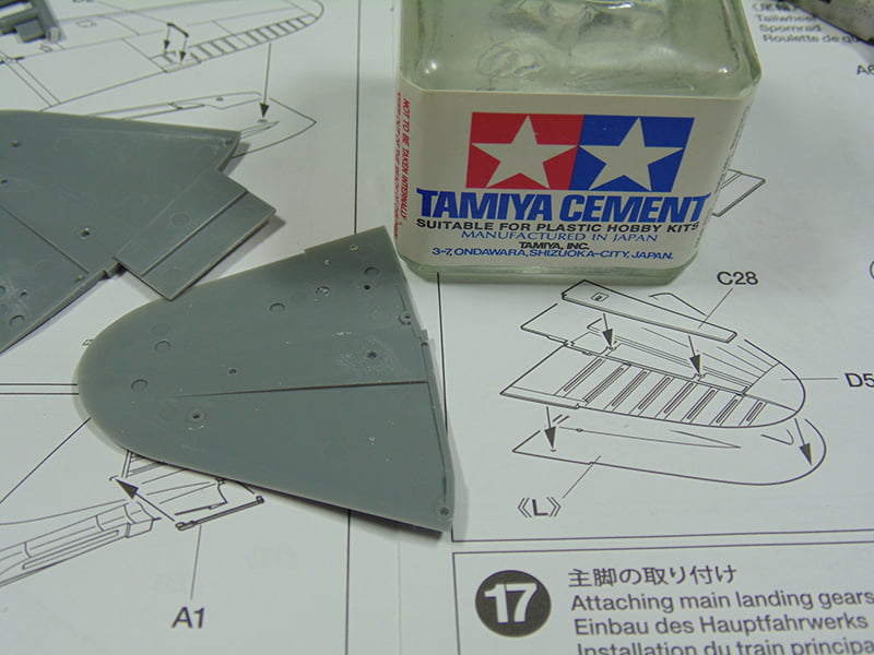 Tamiya Cement with Stabilizer Half