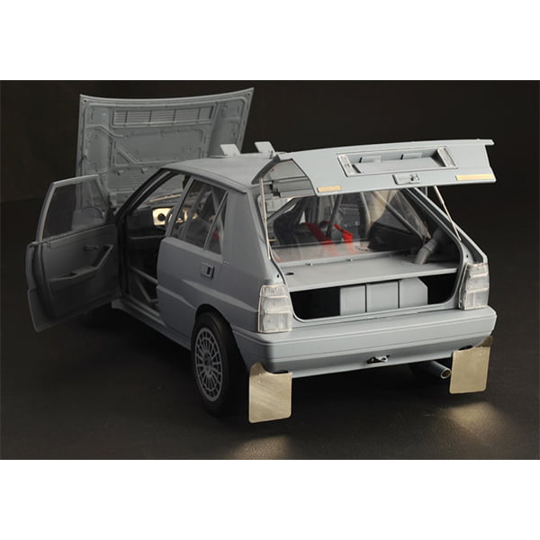 Italeri Lancia Delta HF Integrale 16V 1:12 Scale 4709