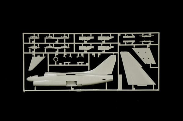 Italeri A-7E Corsair II 1:72 Scale 1411