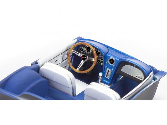 Revell 1967 Corvette 1/25 Scale RVL 85-4517