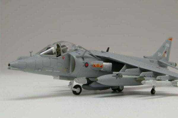 Airfix Bae Harrier GR9A 1/72 Scale A55300 Starter Set