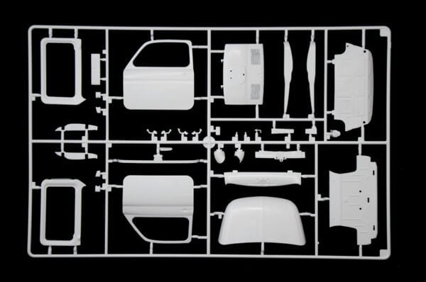 Italeri Fiat Albarth 695SS Assetto Corsa 1/12 Scale 4705