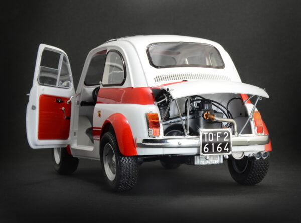 Italeri Fiat Albarth 695SS Assetto Corsa 1/12 Scale 4705