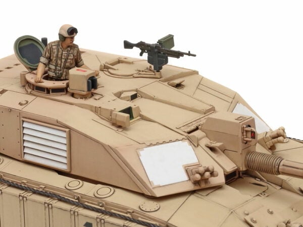 Tamiya British Main Battle Tank Challenger 2 Desertised 1/48 Scale 32601