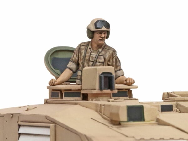 Tamiya British Main Battle Tank Challenger 2 Desertised 1/48 Scale 32601