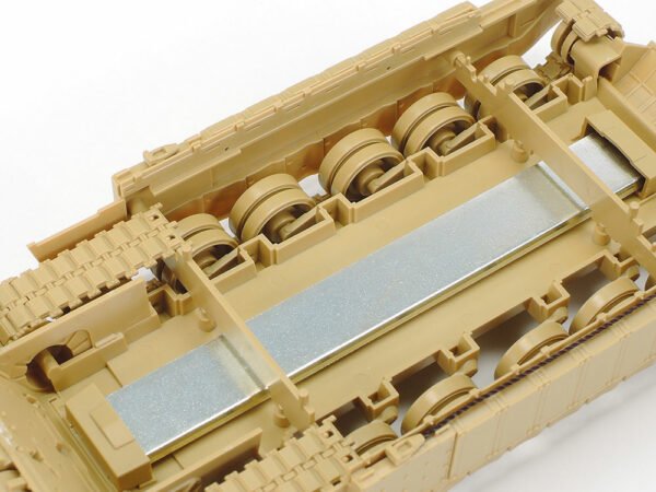 Tamiya British Main Battle Tank Challenger 2 Desertised 1/48 Scale 32601