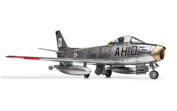 Airfix North American F-86F-40 Sabre 1/48 Scale A08110