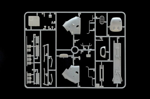 Italeri R Wessex UH.5 Helicopter Facklands 40th Anniversary 1/48 Scale 2720