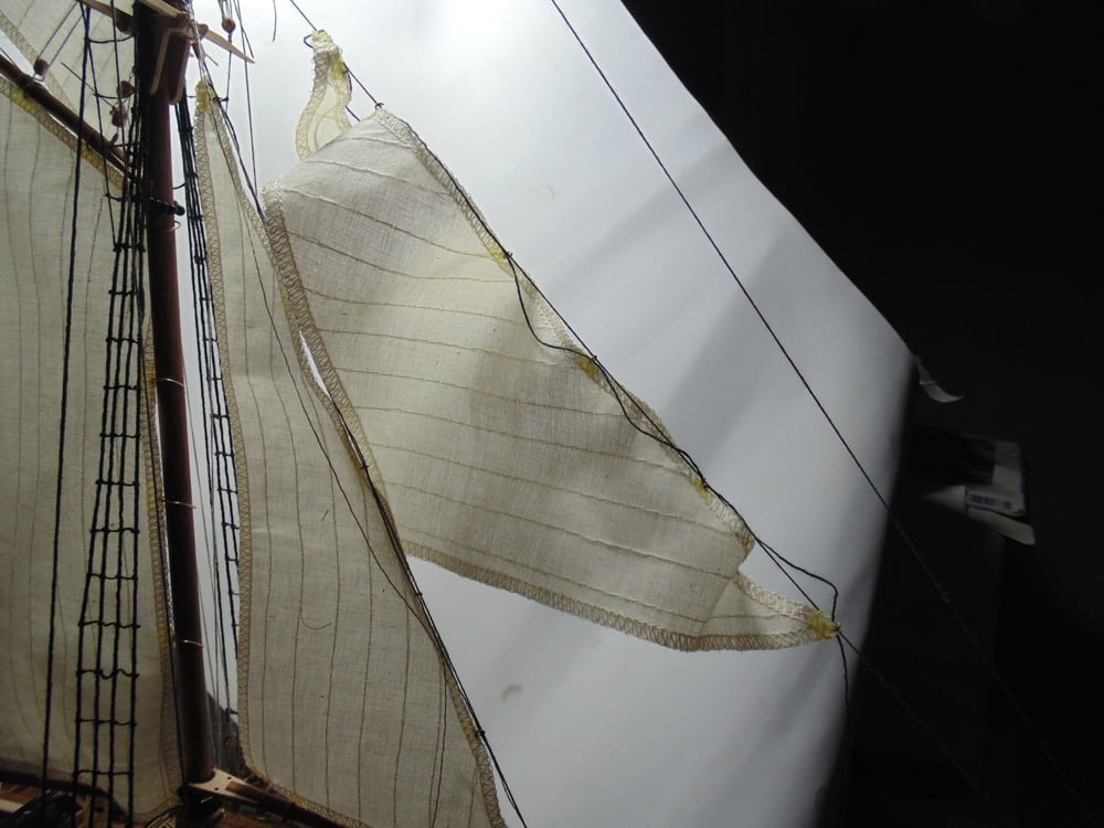 Head sail ready to be tightened flat