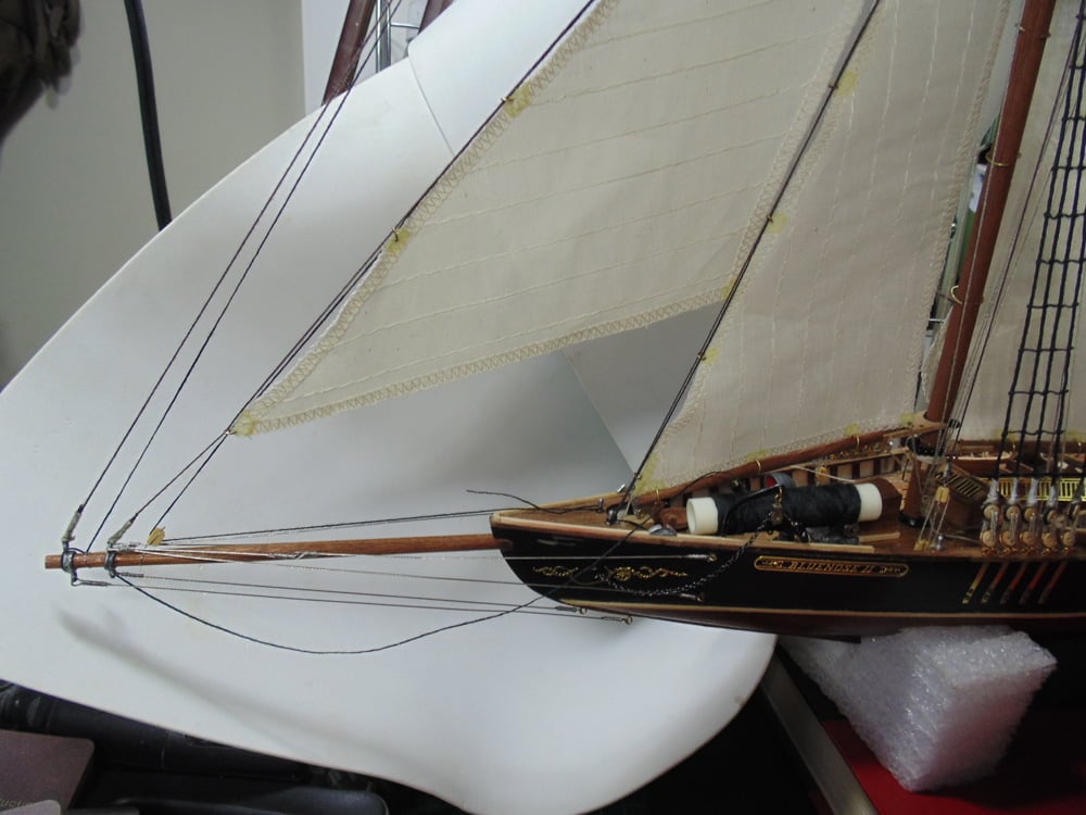 Lower Jib sail loose rigging