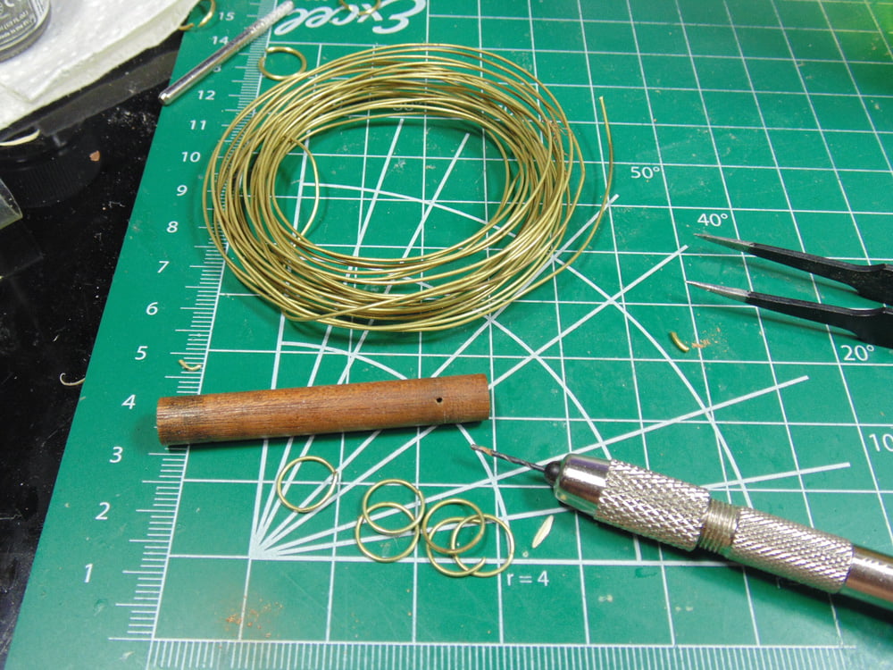 Wire roll with tools and wood length