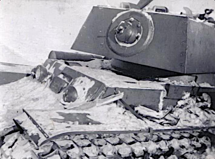 KV 1 Model 1941 with augmented armoured rear machine gun ring