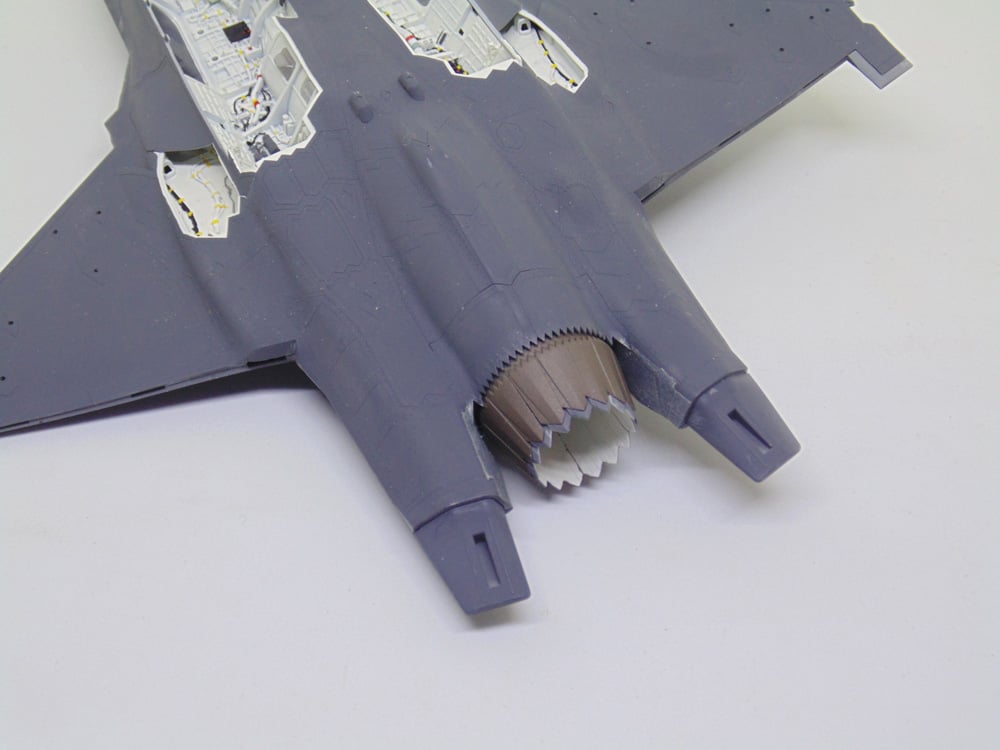 Lower view of nozzle