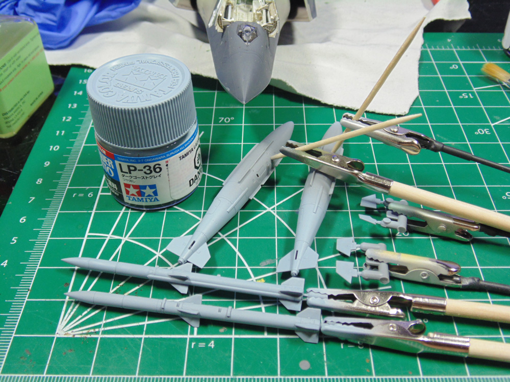 Tamiya Lacquer LP-36 Ghost grey sprayed on weapons