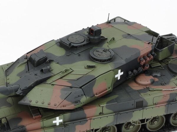 Tamiya Leopard 2A6 Tank Ukraine Edition 1/35 Scale 25207
