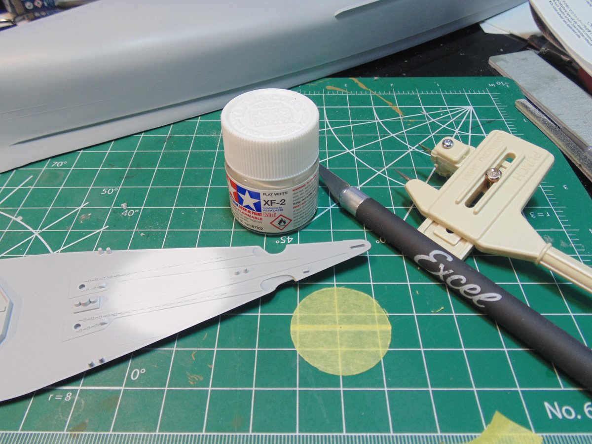 Tamiya XF-2 sprayed on the forward deck with a circle mask