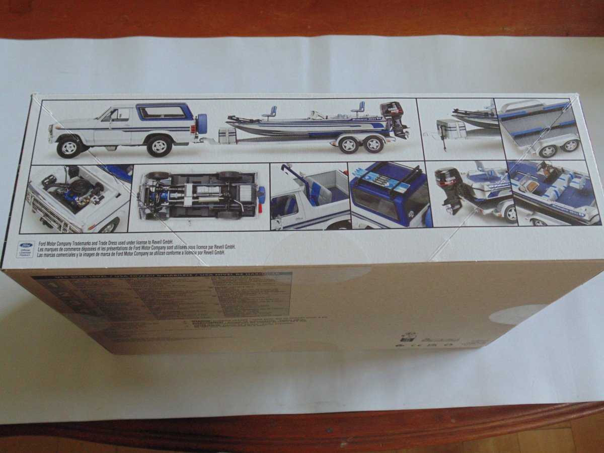 Side panel of unopened box
