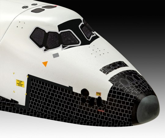 Revell James Bond Moonraker Shutle Gift Set 1/144 Scale RVG 05665