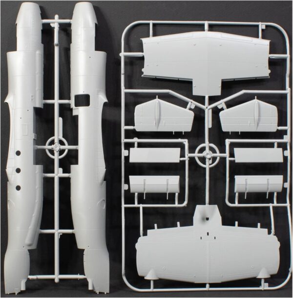 Kinetic Models E-2C 2000 Hawkeye 2000 1/48 Scale K48135