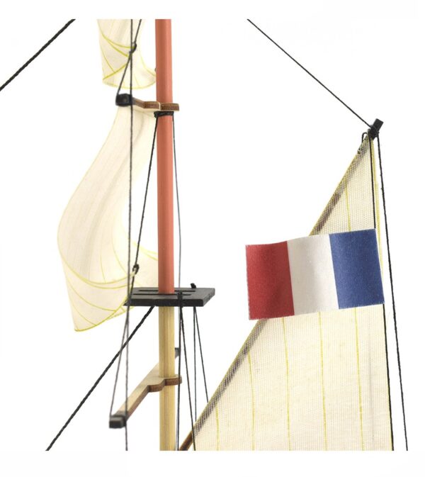 Artesania Latina Hermione La Fayette Easy Kit with Paint Set 1/160 Scale 17000